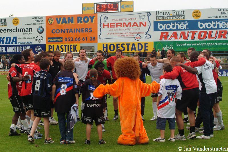 Back in time! Vandaag, kersvers kampioen FC Dender - RAFC, 2-1.