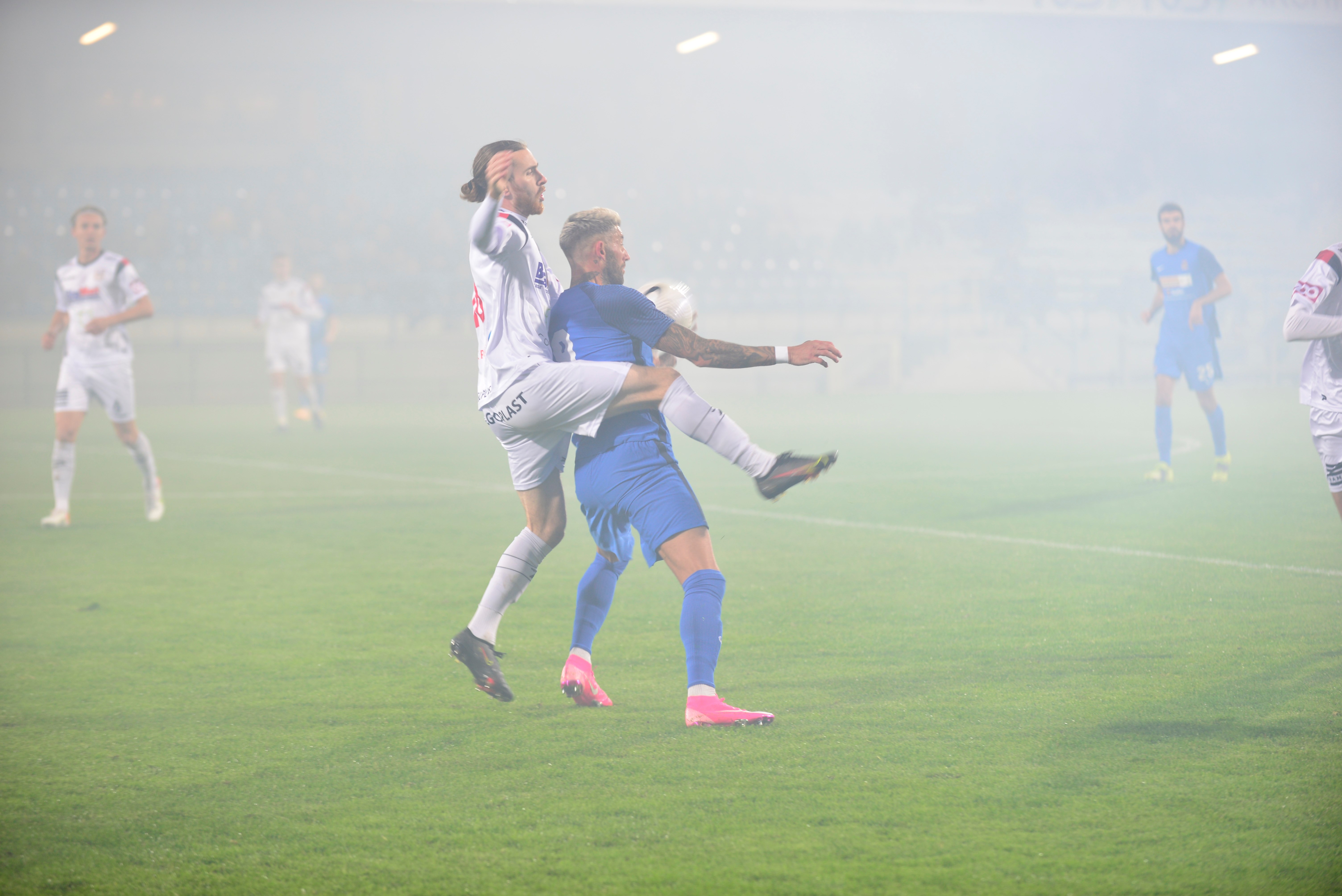 FC kansloos onderuit tegen FC Luik, 3- 0.