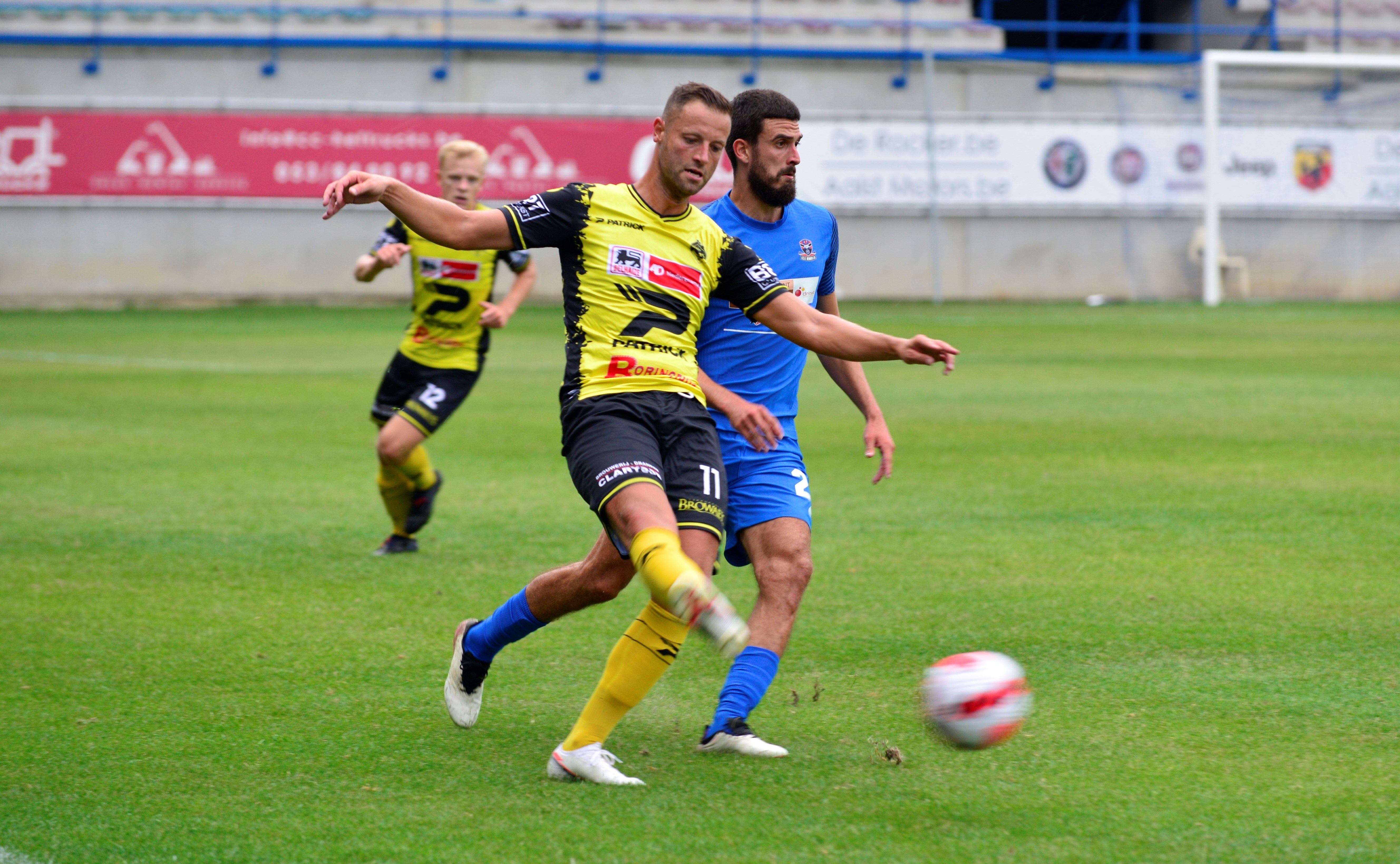 FC Dender via 2 stilstaande fases voorbij KSV Oudenaarde.