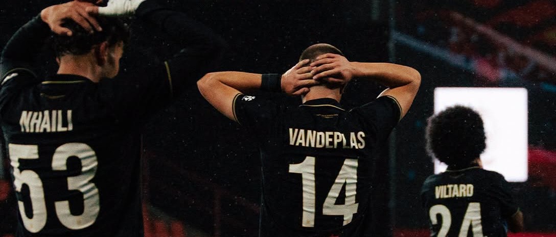 Standard Luik - FC Dender: 2-0. Veel strijd, maar toch uitgeschakeld