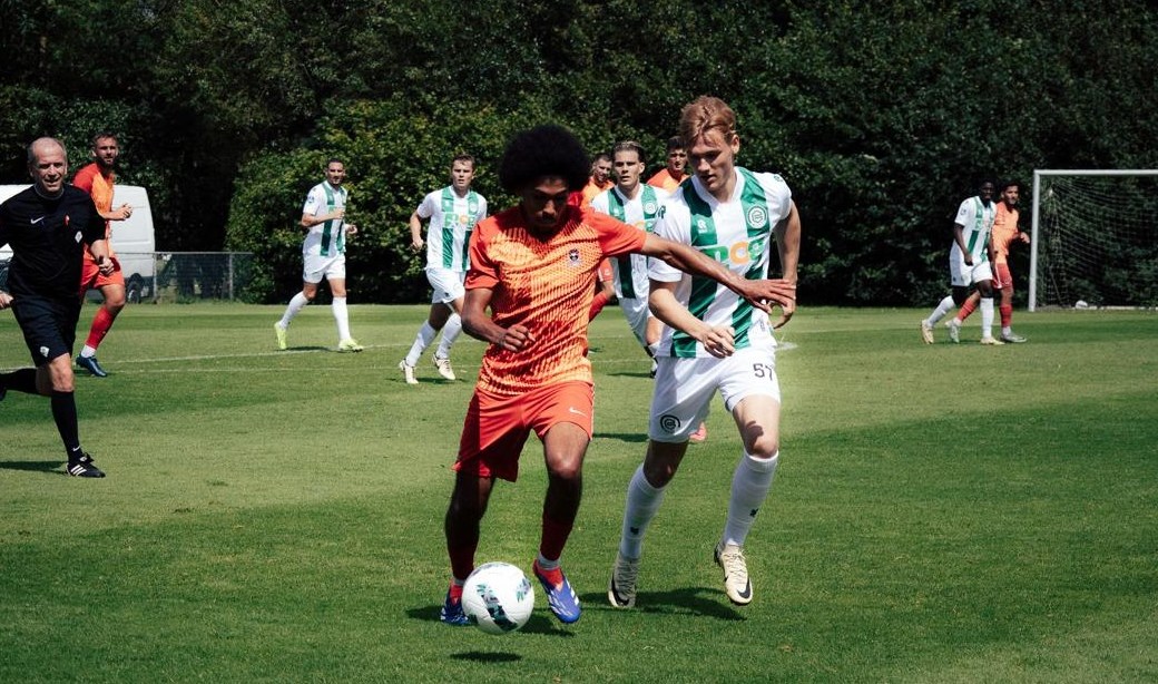 FC Groningen - FC Dender, 4-4. Doelpuntenfestijn eindigt onbeslist