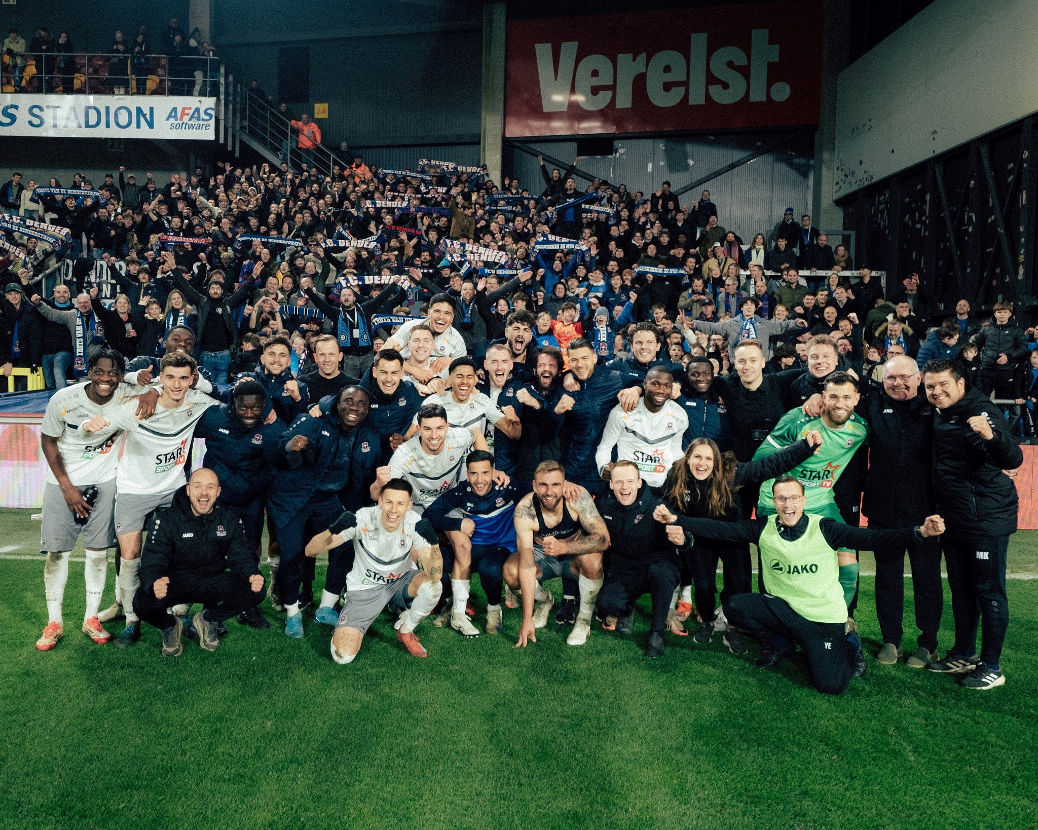 KV Mechelen - FC Dender, 2-1. Verliezen maar toch feesten