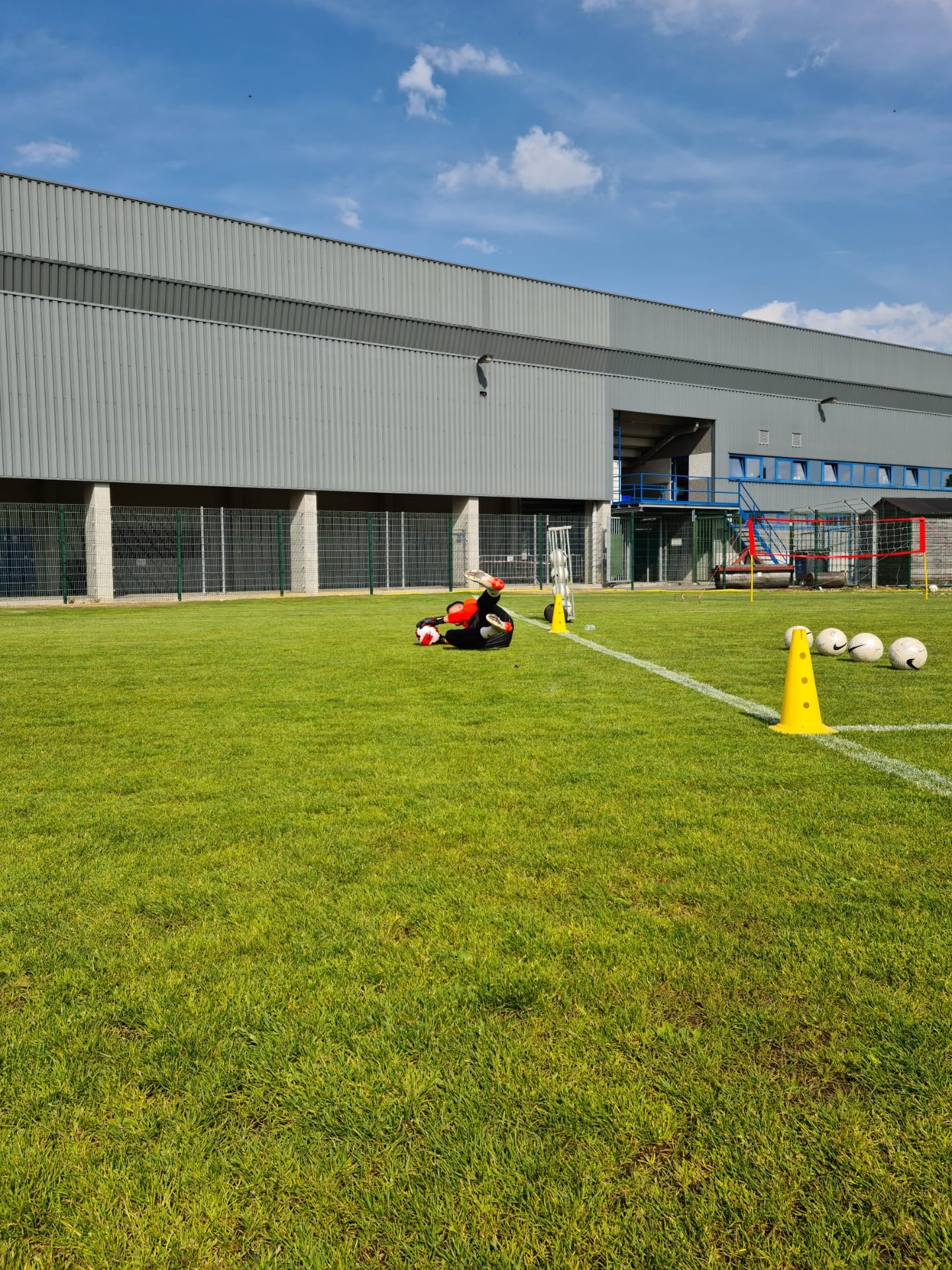 FC Dender - Knokke FC gaat door in Teralfene.