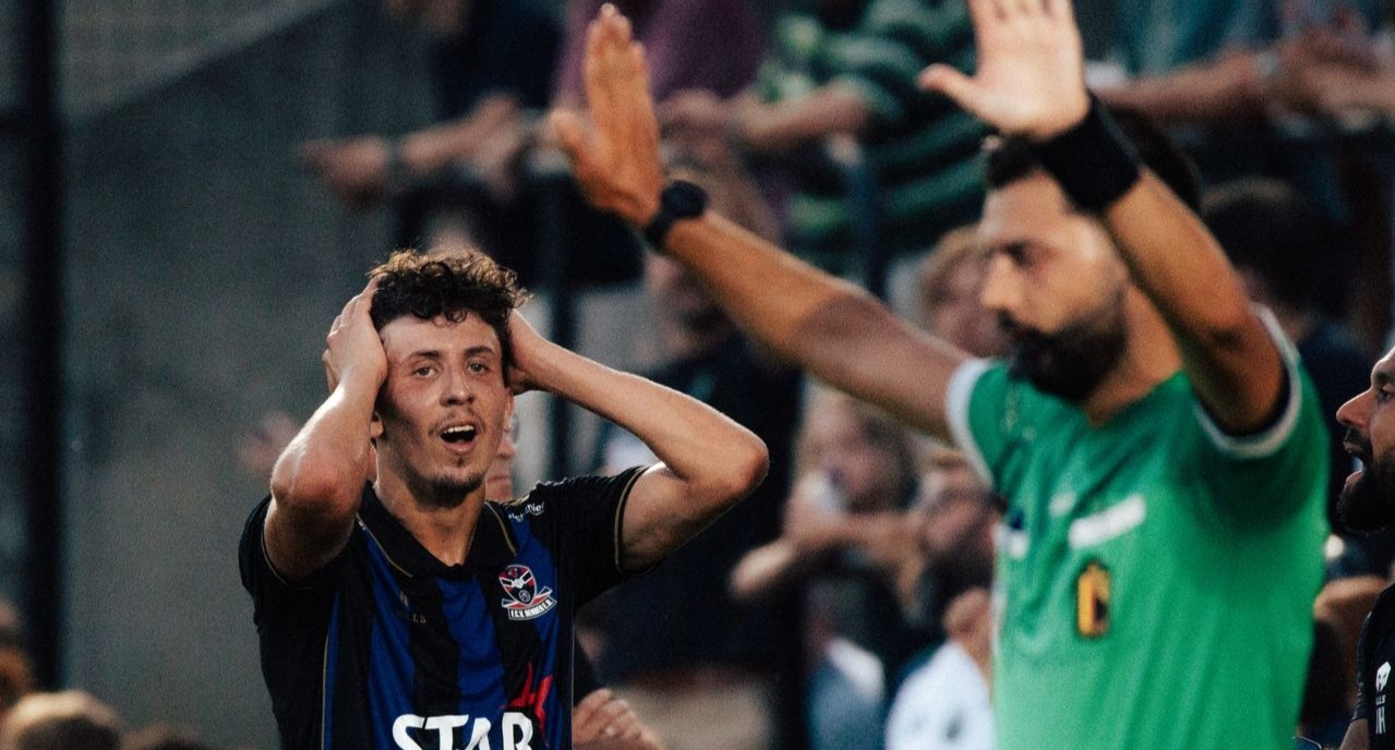 Sp. Hasselt - FC Dender, 1 - 0. Niet gediend door het nieuwe FVS