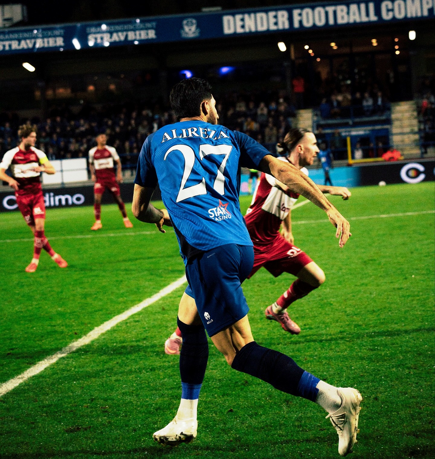 FC Dender - Z. Waregem, 2-2. Elk een helft