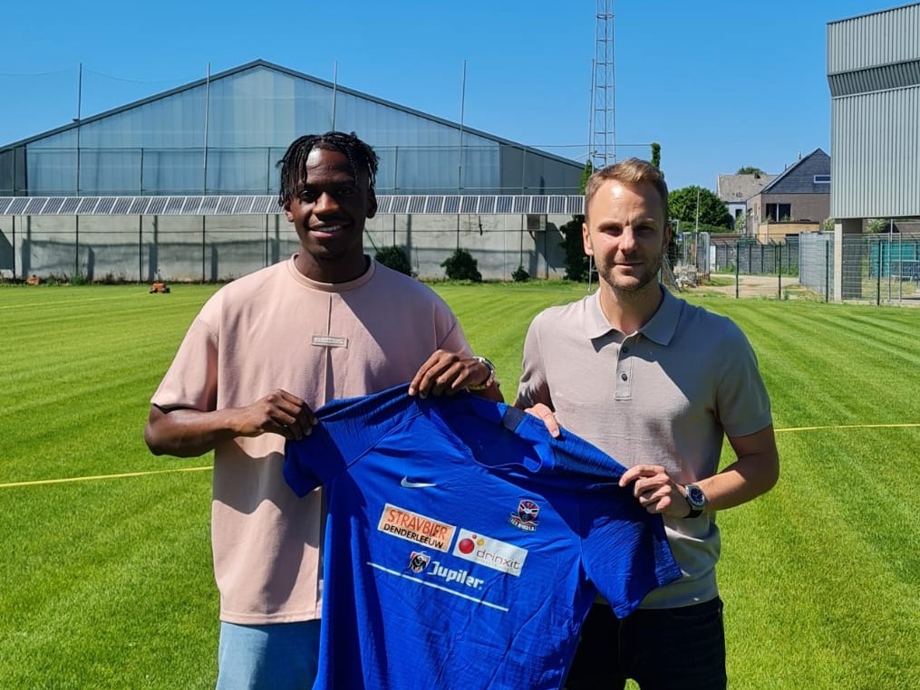 FC Dender heeft met Bruny Nsimba een nieuwe aanvaller beet.