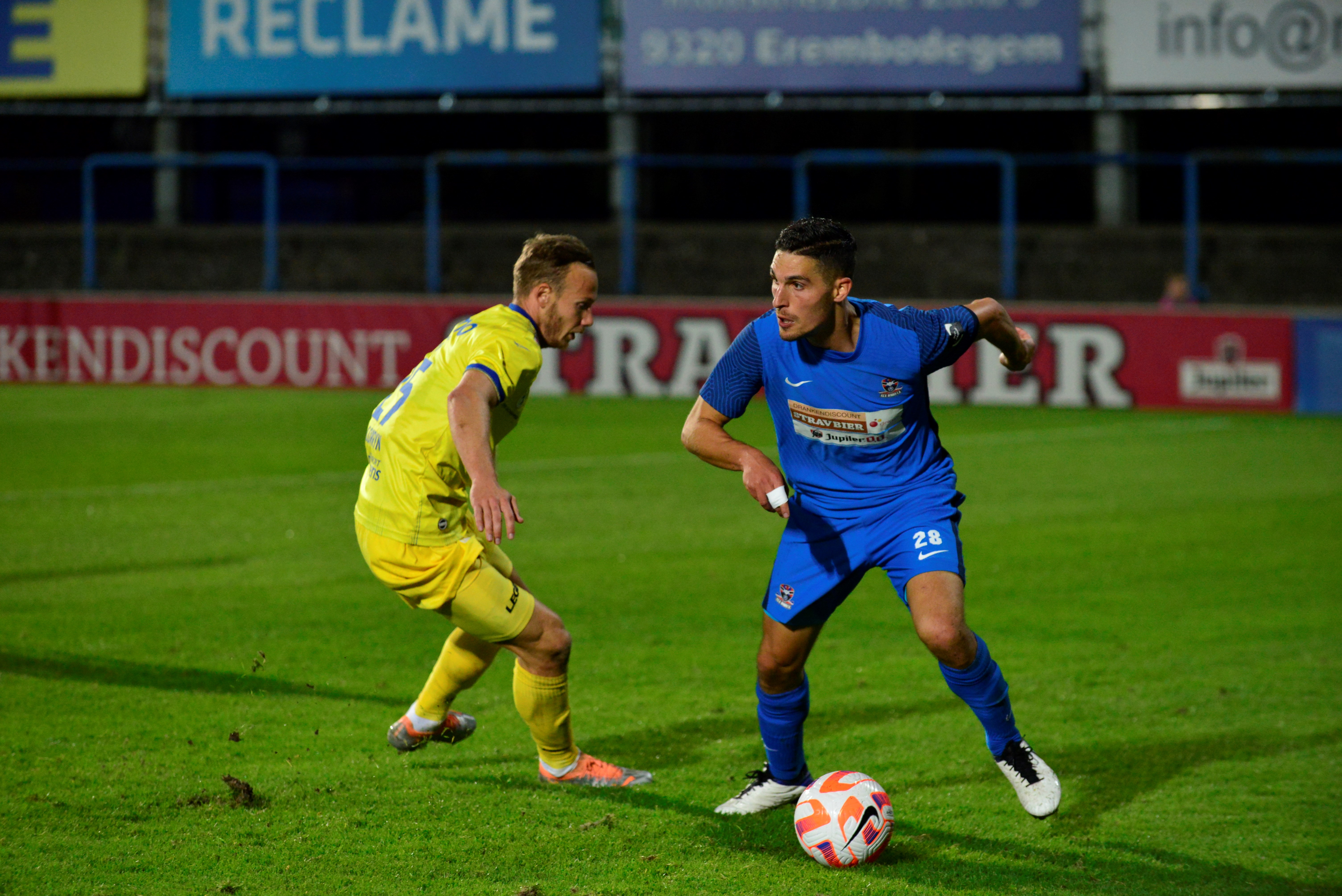 FC Dender - SK Beveren: 0-3. 10 man gaat onderuit tegen sterk Beveren