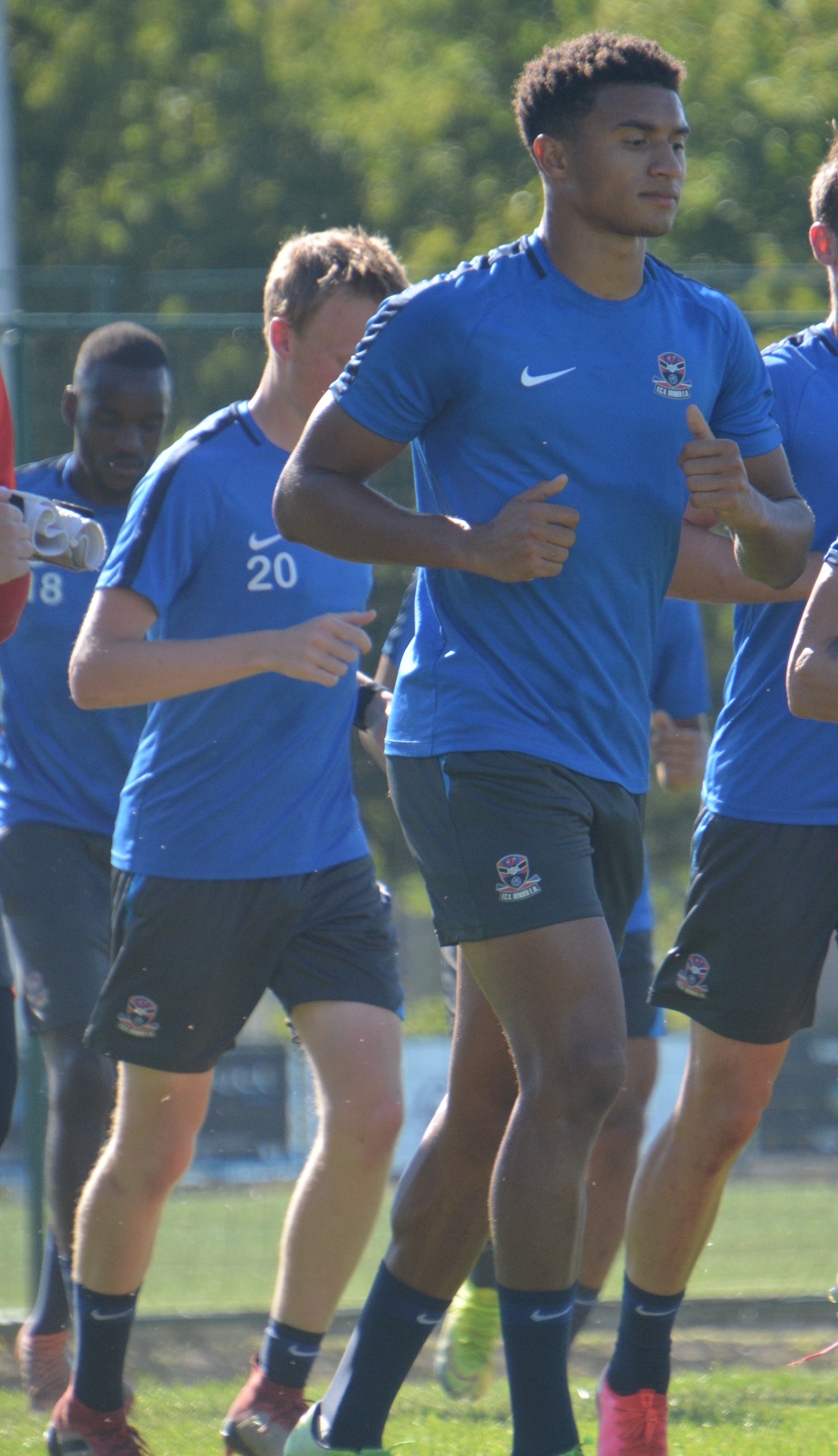 FC signs central defender Nathan Nuyts